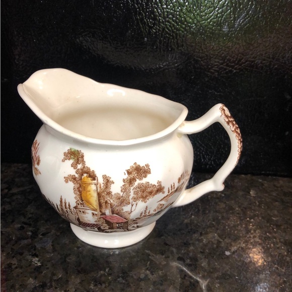 Vintage Johnson Brothers The Old Mill Pattern Creamer. - Picture 11 of 11